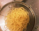 海老と豆苗のトマトパスタ作り方1写真