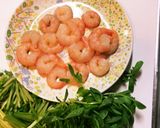 海老と豆苗のトマトパスタ作り方2写真