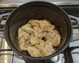 ストウブで鶏胸肉の無水ピリ辛煮込作り方2写真