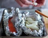 鮭と唐辛子味噌にんにくのホイル焼き作り方4写真