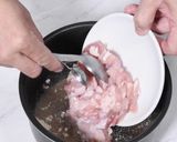 電気圧力鍋で簡単☆鶏だしきのこ玄米がゆ作り方2写真
