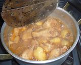 ☆鶏手羽と里芋の簡単煮物☆作り方5写真