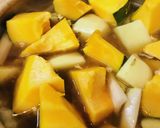 鶏肉とカボチャのすきやき風煮込みうどん鍋作り方1写真