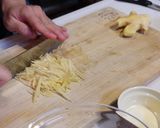 ポン酢でさっぱり！鶏肉と生姜のたこ焼き風作り方1写真