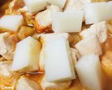 小餅をちりばめる●鶏肉のキムチうどん鍋作り方3写真
