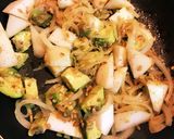 スーパー大麦入り蕪とアボカド玉葱のスープ作り方3写真