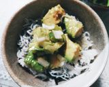 レモンとごま油香る〜アボカドしらす丼作り方3写真