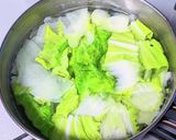 白菜と大根・じゃがいもの味噌汁作り方2写真