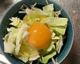 朝の５分でできる　巣ごもり卵の蒸しスープ作り方1写真