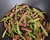 ヨウサマの減塩かぶの茎ときのこ類のパスタ作り方1写真