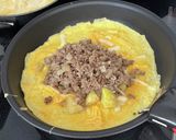挽肉とポテトとチーズのオムレツ作り方5写真