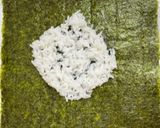 青菜と鮭のおにぎらず【ここから栄養士】作り方2写真