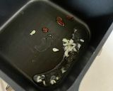 豚バラと玉ねぎの甘炒め☆市販のフライ弁当作り方1写真
