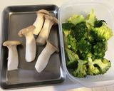 ブロッコリーのアヒージョ炒め作り方1写真