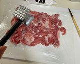 こま切れ肉で❣️しっかり味肉巻きおにぎり作り方6写真