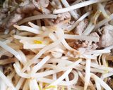 簡単★もやしとスライス豚肉の炒め物作り方3写真