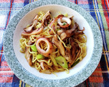 イカと舞茸の塩バター焼きそば♪作り方2写真