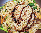 やみつきの味付け！旨辛海鮮ソース焼きそば作り方5写真