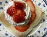 食パンカップのいちごパフェ❣️作り方2写真