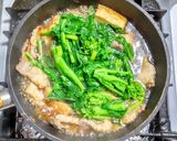 豚バラ肉と菜の花と厚揚げの煮込み作り方4写真