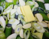白菜とお餅のとろーりチーズミルク煮作り方1写真