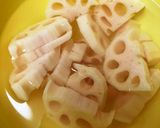 鶏肉と蓮根の煮物作り方2写真