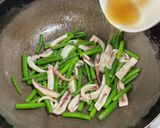 ビールが美味いにんにくの芽とイカの炒め物作り方4写真