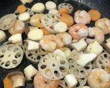 レンコンとエビの胡麻ドレ炒め作り方7写真