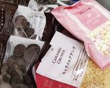 子供(3歳)と作るナッツたくさんチョコ作り方1写真