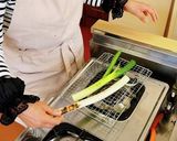 沼須ねぎとハムのマスタード和え作り方2写真