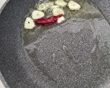 ほうれん草とサーモンのぺぺたま作り方1写真