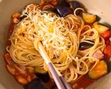 ナスとベーコン　エビのトマトソースパスタ作り方5写真