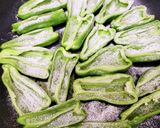 32㎝フライパンでピーマン10個分の肉詰作り方1写真