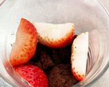 ココアマフィンでイチゴパフェをどうぞ♡作り方1写真