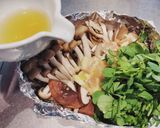 豚肉ときのこと豆苗のホイル蒸し作り方2写真