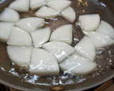 【簡単煮込み】鶏の旨味しみしみ♪鶏大根作り方3写真