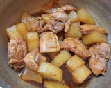 【簡単煮込み】鶏の旨味しみしみ♪鶏大根作り方7写真
