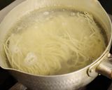 豚骨ラーメンで簡単☆〆まで美味しい餃子鍋作り方7写真