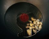 手羽元とキノコ、ジャガイモの中華煮作り方3写真