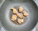 鶏もも肉とトマトの生姜煮をスープ仕立てで作り方2写真