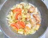 鶏もも肉とトマトの生姜煮をスープ仕立てで作り方4写真
