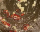 エビとピーマンのピリ辛パスタ作り方1写真