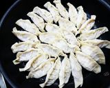 超簡単！野菜たっぷりシャキシャキ焼餃子！作り方7写真