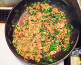簡単☆挽き肉とニラのカレー風味炒め作り方2写真