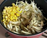 もやしとキノコとコーンのスープ作り方1写真