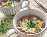 もやしとキノコとコーンのスープ作り方3写真