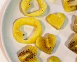 材料２つ♪ハートのゴールデンキウイ飴作り方1写真