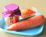 焼鮭フレークとアロマレッド（にんじん）の炒めもの作り方1写真