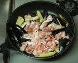 豚肉とナスのワンパン・エスニック炒め！作り方3写真