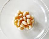 苺と白いんげん豆のヨーグルトサラダ作り方2写真